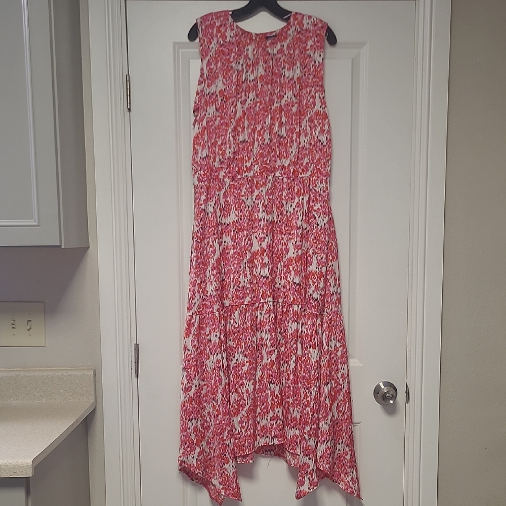 Sleeveless Pink Floral Tiered Maxi Dress